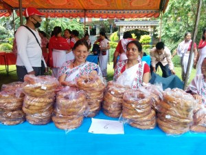 4e.a special Nepali food (selroti) stall          